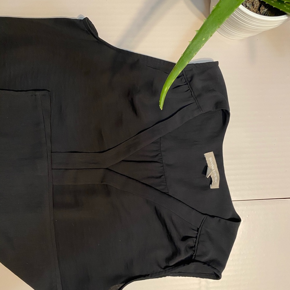 BANANA REPUBLIC top